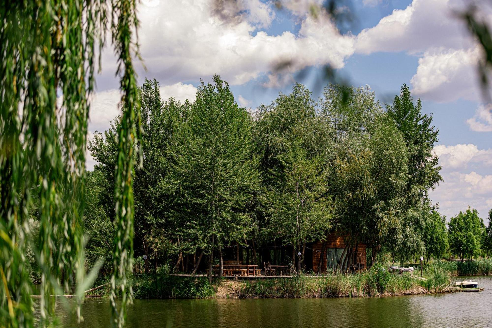 Zaga Zaga Sat Otel Tecuci Dış mekan fotoğraf