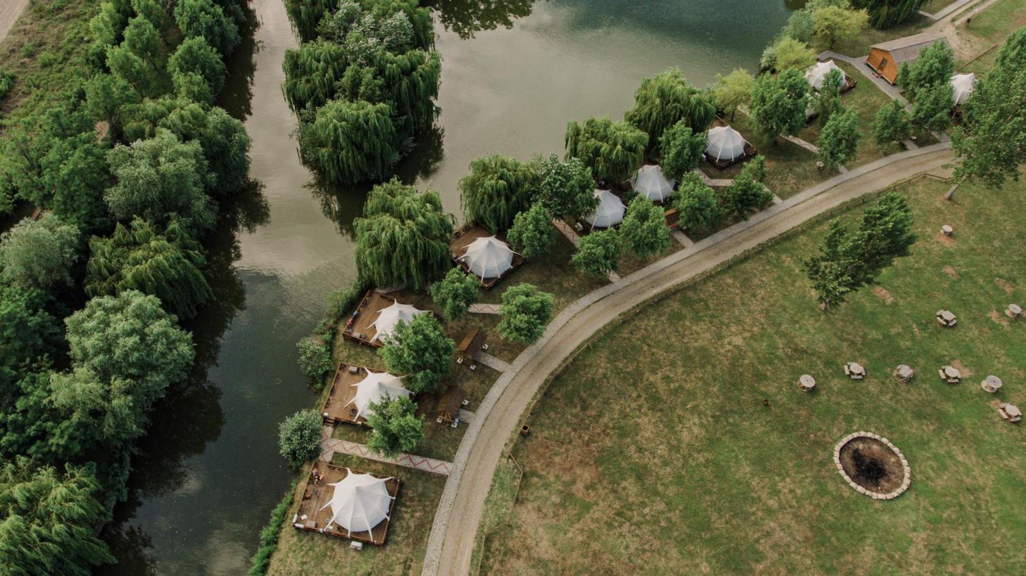 Zaga Zaga Sat Otel Tecuci Dış mekan fotoğraf