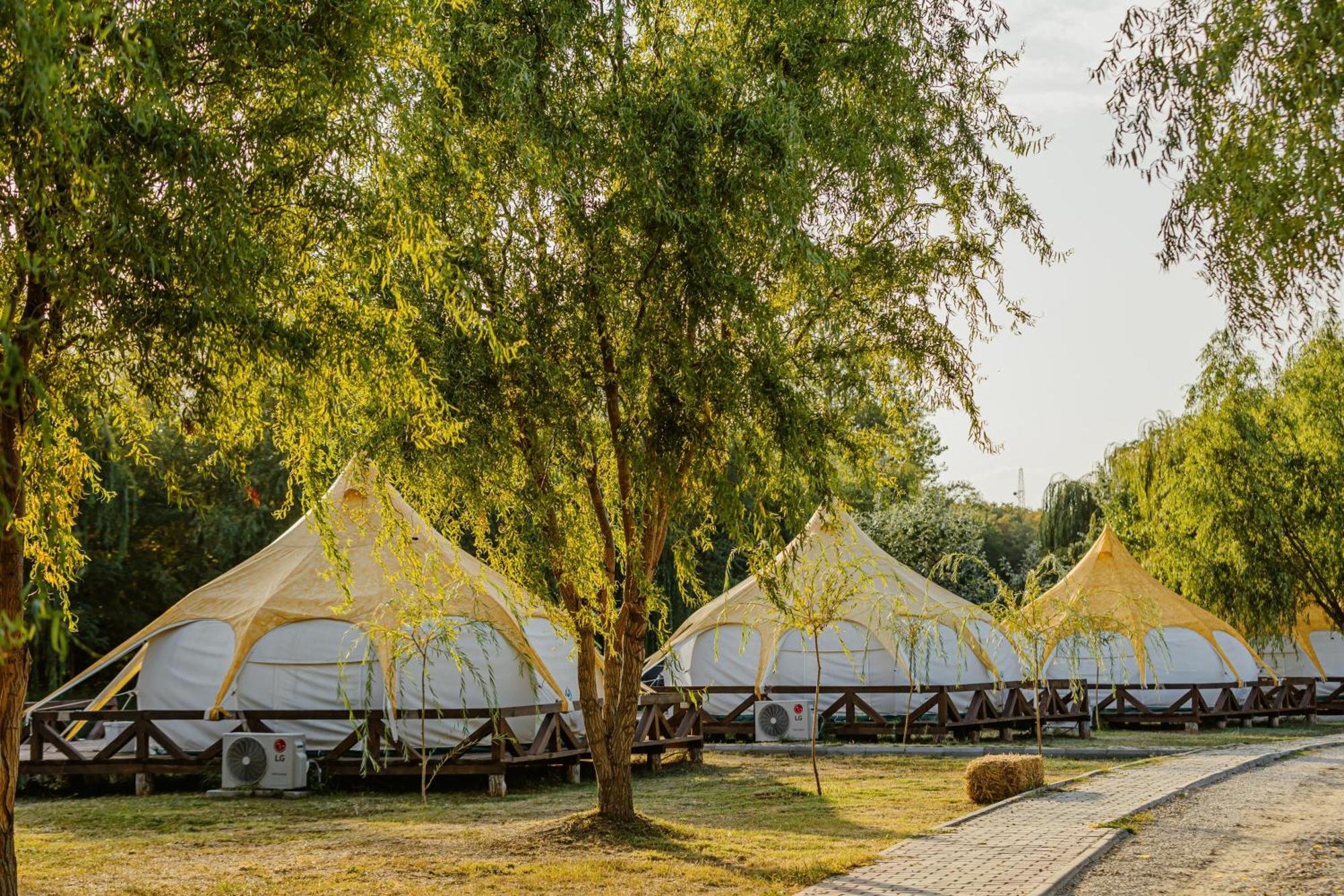 Zaga Zaga Sat Otel Tecuci Dış mekan fotoğraf